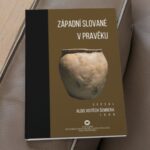Západní slované v pravěku - Alois Vojtech Sembera, Obrázek: Pottery, Slavic, 6th century AD, City of Prague Museum, 175923.jpg Zde, CC BY-SA 4.0